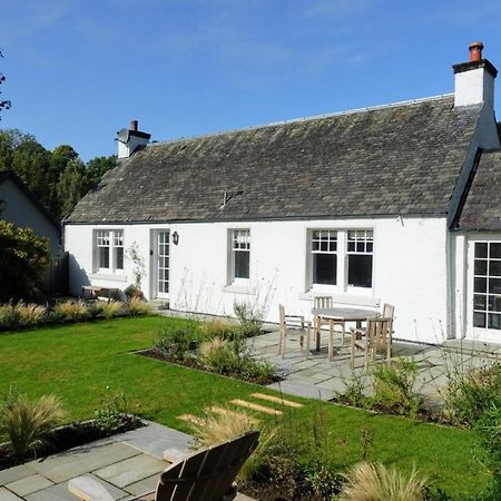 Ross Lodge Comrie Exterior photo