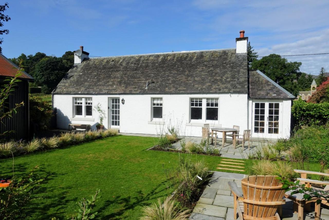 Ross Lodge Comrie Exterior photo