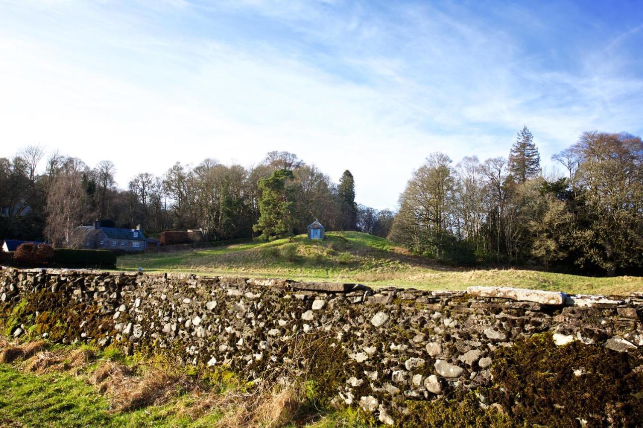 Ross Lodge Comrie Exterior photo